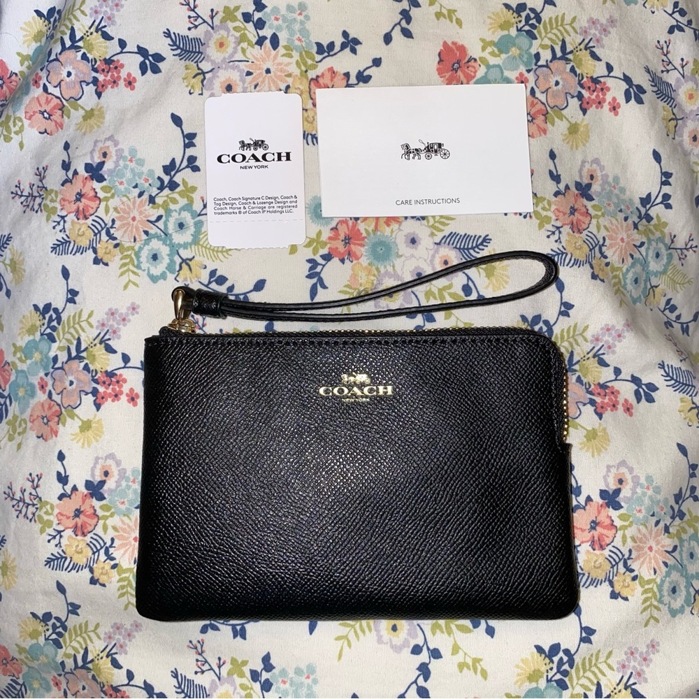 Coach Corner Zip Wrislet